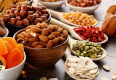 How many nuts should we eat a day?